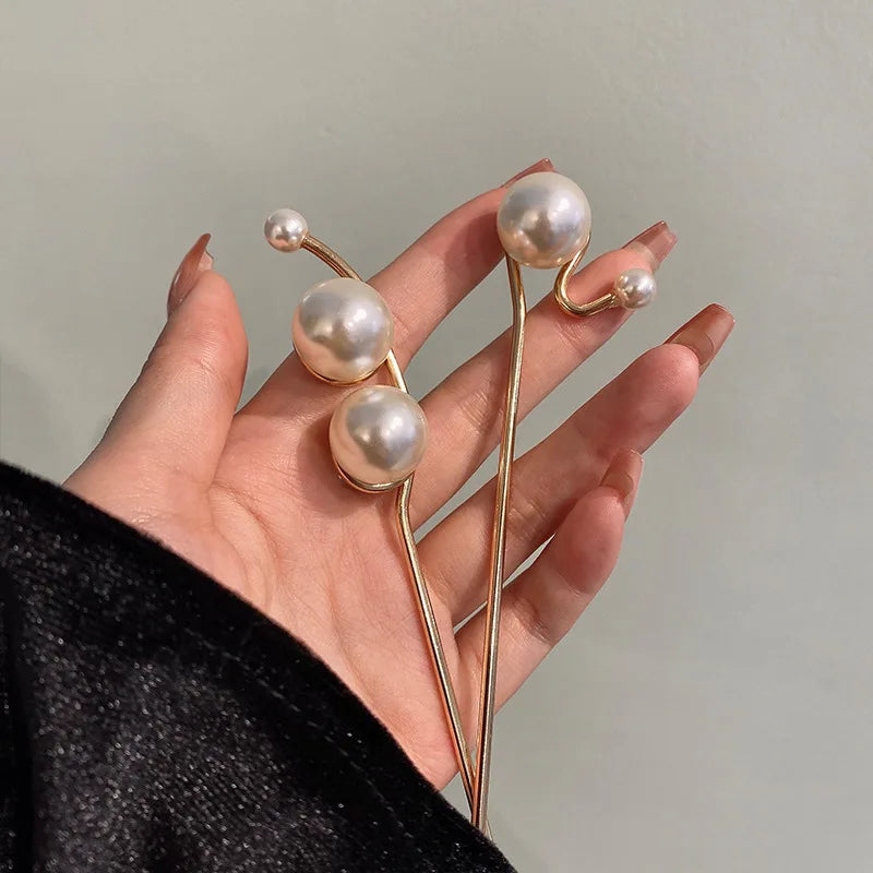 Chic Pearl Hair Pins for Aesthetic Coquette & Y2K Fashion Lovers