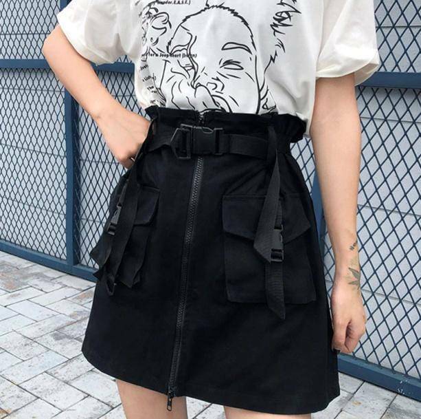 Y2K Aesthetic Black Cargo Skirt with Ruffle Detail for Trendy Looks