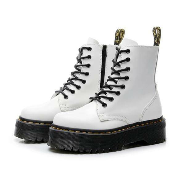 Y2K Aesthetic Chunky Boots for Grunge and Coquette Styles