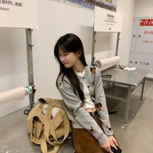 2024 American Vintage Dog Embroidery Knitted Cardigan Sweater for Women, Slimming Autumn Short Jacket, Cozy Y2K Style