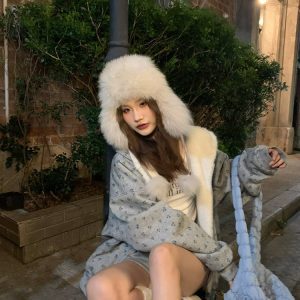 2024 American Vintage Floral Hooded Fleece Sweatshirt for Women - Thickened Warm Hoodie for Autumn Winter Style