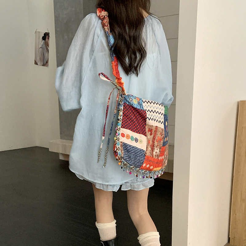 2025 New Women's Patchwork Shoulder Bag - Versatile Retro Crossbody Bag for Students, Fashionable Niche Design