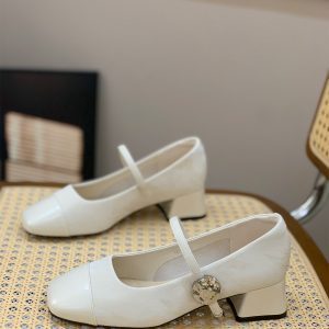 2025 Spring Women's Retro French Square Toe Mary Jane Shoes - Thick Heel, Shallow Mouth, Gentle Style, Perfect for Evening Wear