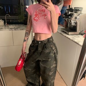 2025 Spring Women's Slim Fit Zodiac Snake Print Short Sleeve T-Shirt - Trendy American Design for Stylish Casual Wear