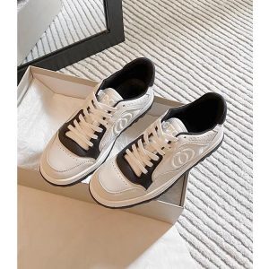 2025 Spring/Summer Trendy Cowhide White Sneakers - Genuine Leather, Breathable Sports Casual Board Shoes