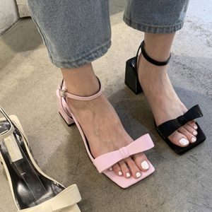 2025 Summer Korean Chunky Heel Sandals in Genuine Leather with Square Toe, Open Toe, Buckle and Bow Detail