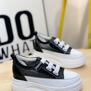 2025 Summer Korean Style Genuine Leather Closed-Toe Mesh Slip-On Backless Platform Sandals for Women