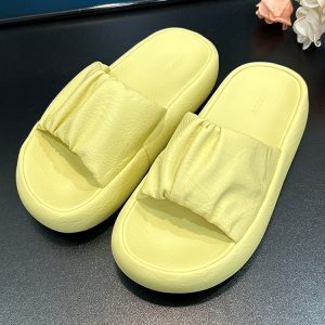 2025 Summer Thick-Sole Bread Slide Sandals for Women - Versatile Comfortable Outdoor Beach Flip-Flops