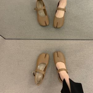 2025 Women's Genuine Leather Mary Jane Shoes - French Style Chunky Heel, Split Toe, Shallow Mouth Design, Pig Hoof Detail