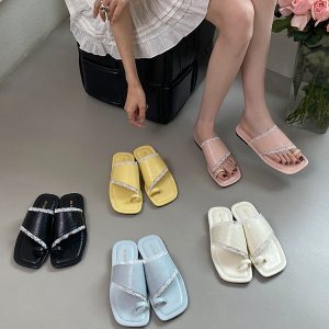 2025 Women's Retro Roman Flip-Flop Sandals - Soft Flat Casual Summer Outdoor Footwear