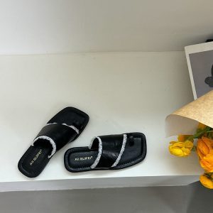 2025 Women's Retro Roman Flip-Flop Sandals - Soft Flat Casual Summer Outdoor Footwear