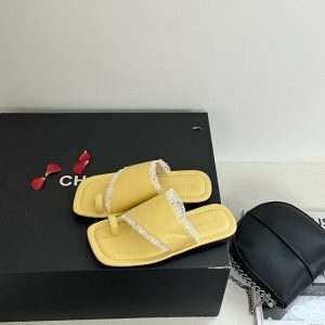 2025 Women's Retro Roman Flip-Flop Sandals - Soft Flat Casual Summer Outdoor Footwear