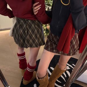 American College Style Slim-Fit Plaid Short Skirt for Women - Sexy Bodycon A-Line Hip-Hugging 2024 Trend
