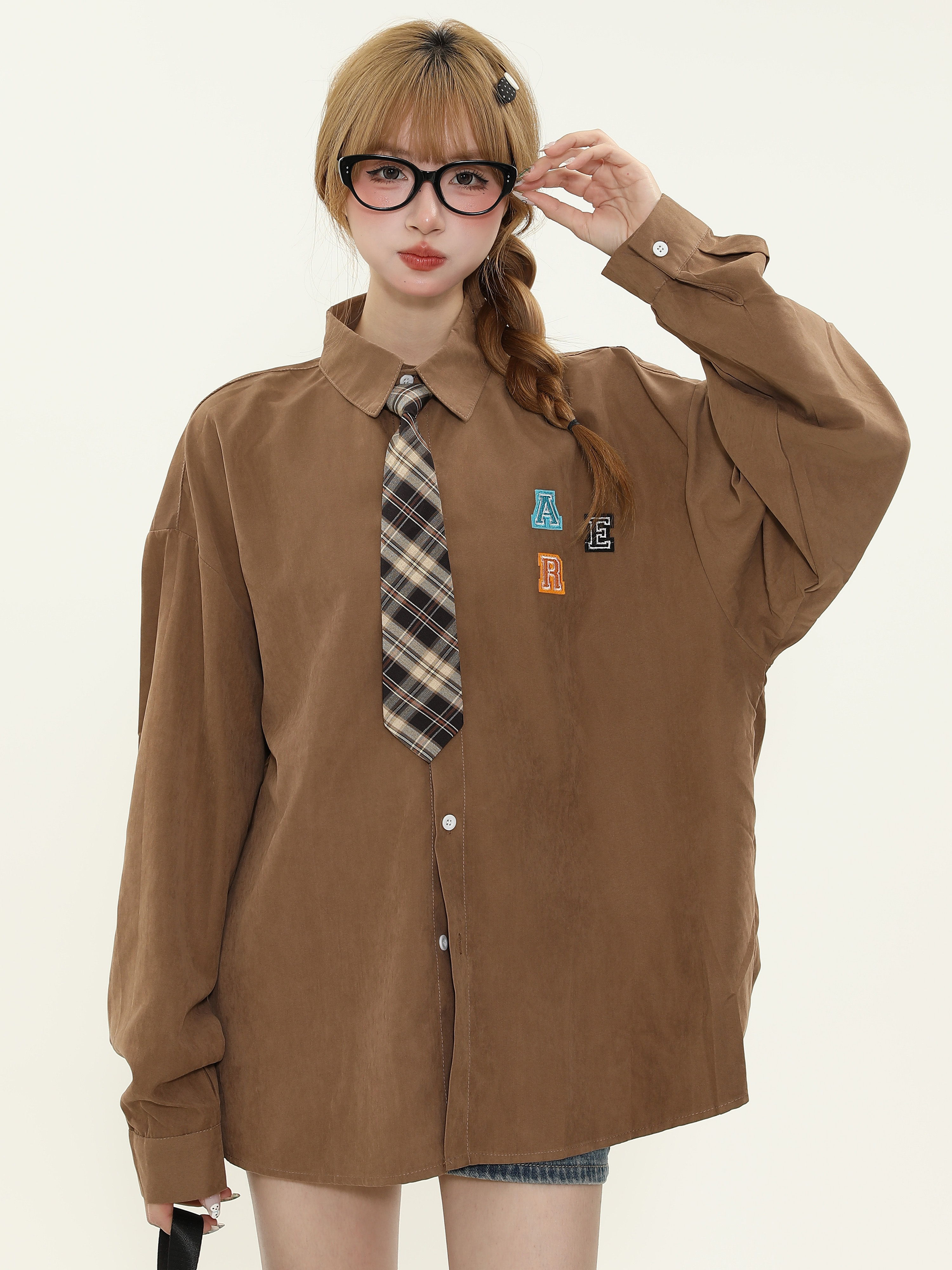 American Retro Letter Patch Embroidered Long Sleeve Shirt for Men & Women - Loose Versatile Couple's Shirt with Tie