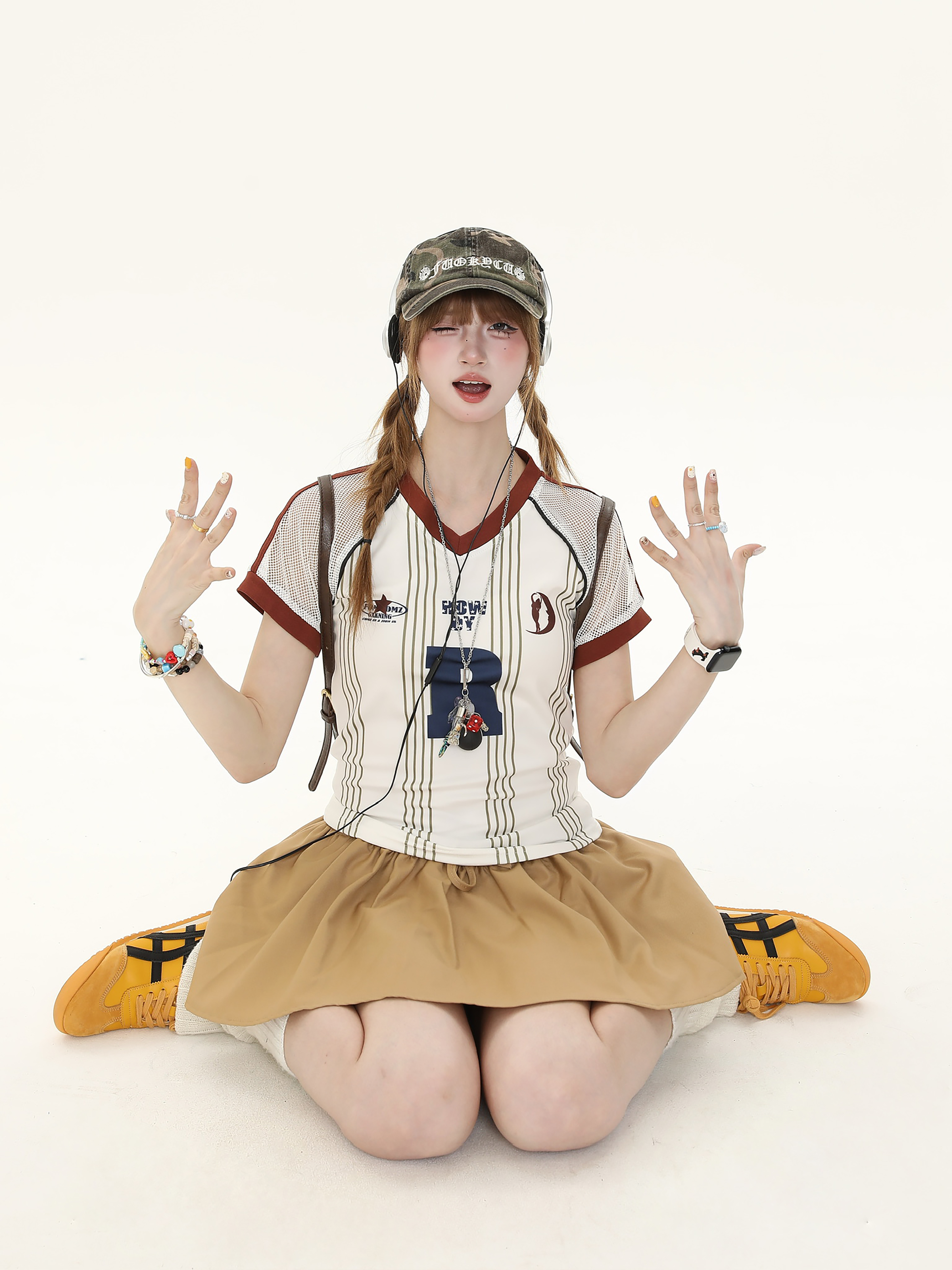 American Retro Slim-Fit Striped Sports Jersey Short-Sleeve T-Shirt for Women - Summer 90s Style