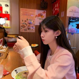 Autumn Women's Loose Knitted Cardigan Sweater with Letter Embroidery, Fake Two-Piece Design, Slimming Short Jacket for Casual Style