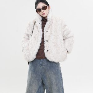 Beige Fur-Lined Long Sleeve Coat for Women - Winter Korean Style High-End Loose Plush Outerwear