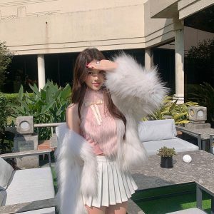 Black and White Pleated Skirt for Autumn/Winter - Fashionable Lazy Style, Trendy 90s-Inspired Look