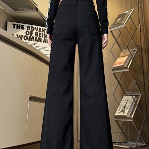 Black Flared Jeans for Women - Plus Size Loose Fit, Stretchy Wide-Leg Bell-Bottoms for Pear-Shaped Figures, Slimming Style
