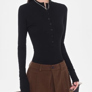 Black Slim Fit Long Sleeve T-Shirt for Women with Half Open Collar and Straight Shoulders – 2025 Early Spring Fashion Essential