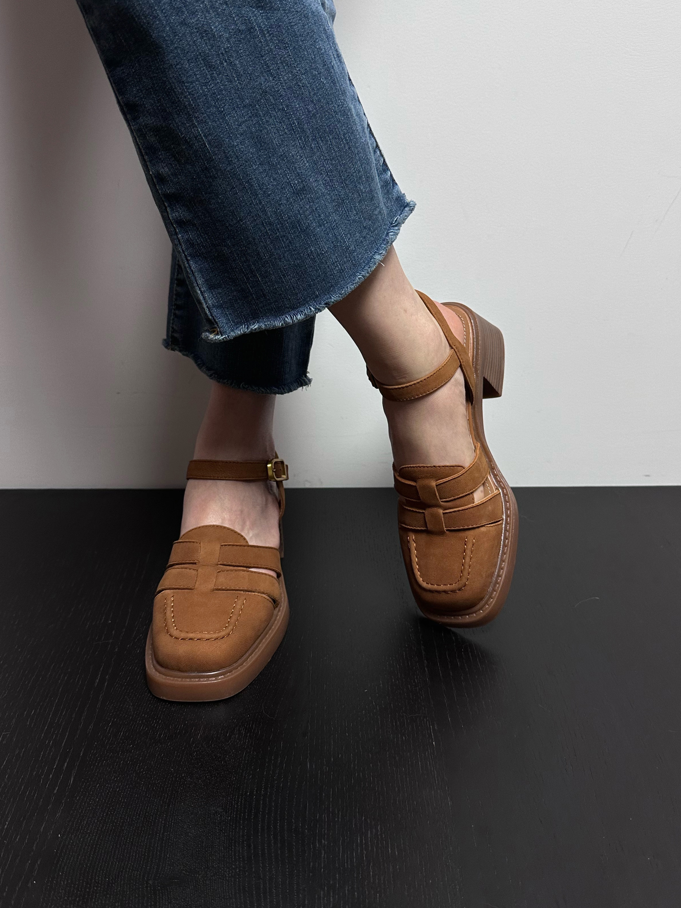 Brown Retro Square-Toe Chunky Heel Roman Sandals for Women - Backless Soft Sole Closed-Toe Summer Footwear 2023