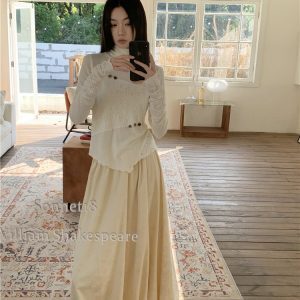 Chic Textured Spliced Base Shirt - Stylish Small Top for Spring & Autumn - Rich Girl Vibe - Trendy Layered Look with Skirt Set