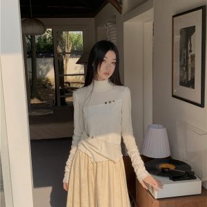 Chic Textured Spliced Base Shirt - Stylish Small Top for Spring & Autumn - Rich Girl Vibe - Trendy Layered Look with Skirt Set