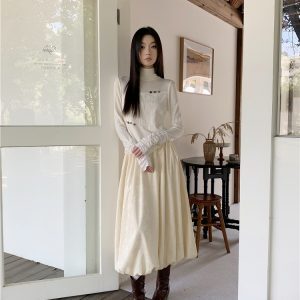 Chic Textured Spliced Base Shirt - Stylish Small Top for Spring & Autumn - Rich Girl Vibe - Trendy Layered Look with Skirt Set