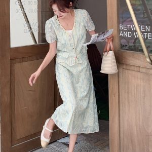 Chic V-Neck Short Sleeve Two-Piece Set for Women, Summer High-End Style with Long Skirt, Elegant Mature Fashion Outfit