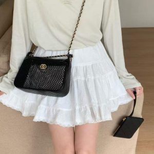 Chic Women's Hollow Mesh Chain Shoulder Bag - Versatile Crossbody in Trendy Chanel-Style for Spring & Summer
