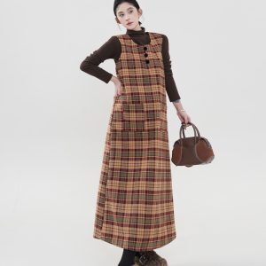 Coffee-Colored Plaid Fleece Sleeveless Dress for Women - Korean Style Retro Over-Knee Long Skirt for Autumn and Winter