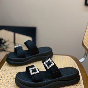 Comfortable Lightweight Thick-Soled Casual Slip-On Sandals for Women - Versatile Summer Fashion 2025