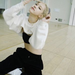 Cropped Sweatshirt for Women - Hip-Hop Street Style Jazz Design, Cool Spring Cover-Up, Trendy Urban Fashion