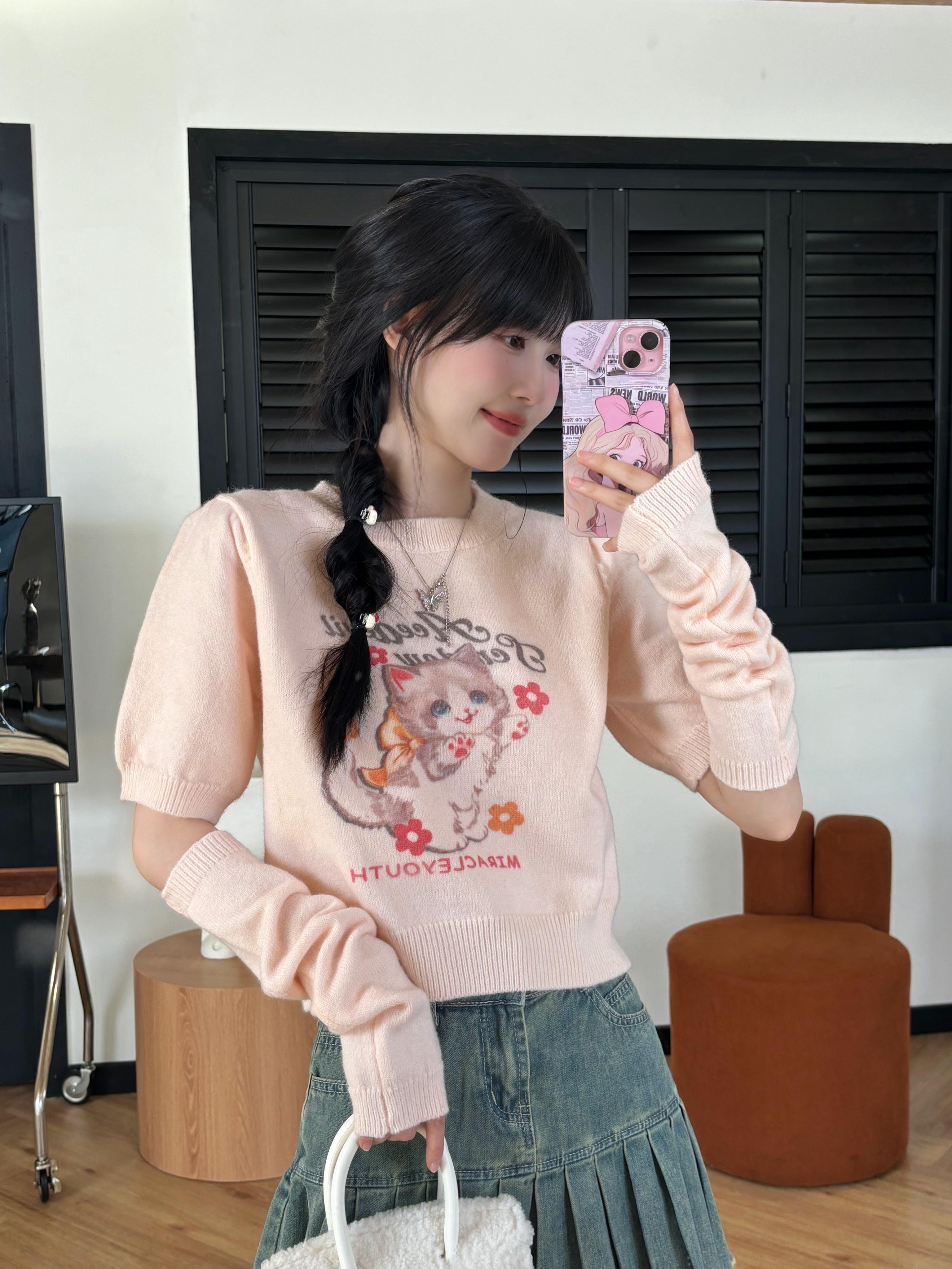 Cute Cat Print Short Sleeve Knitted Top for Women - Slimming Early Autumn Style, Youthful Sweet Girl Fashion