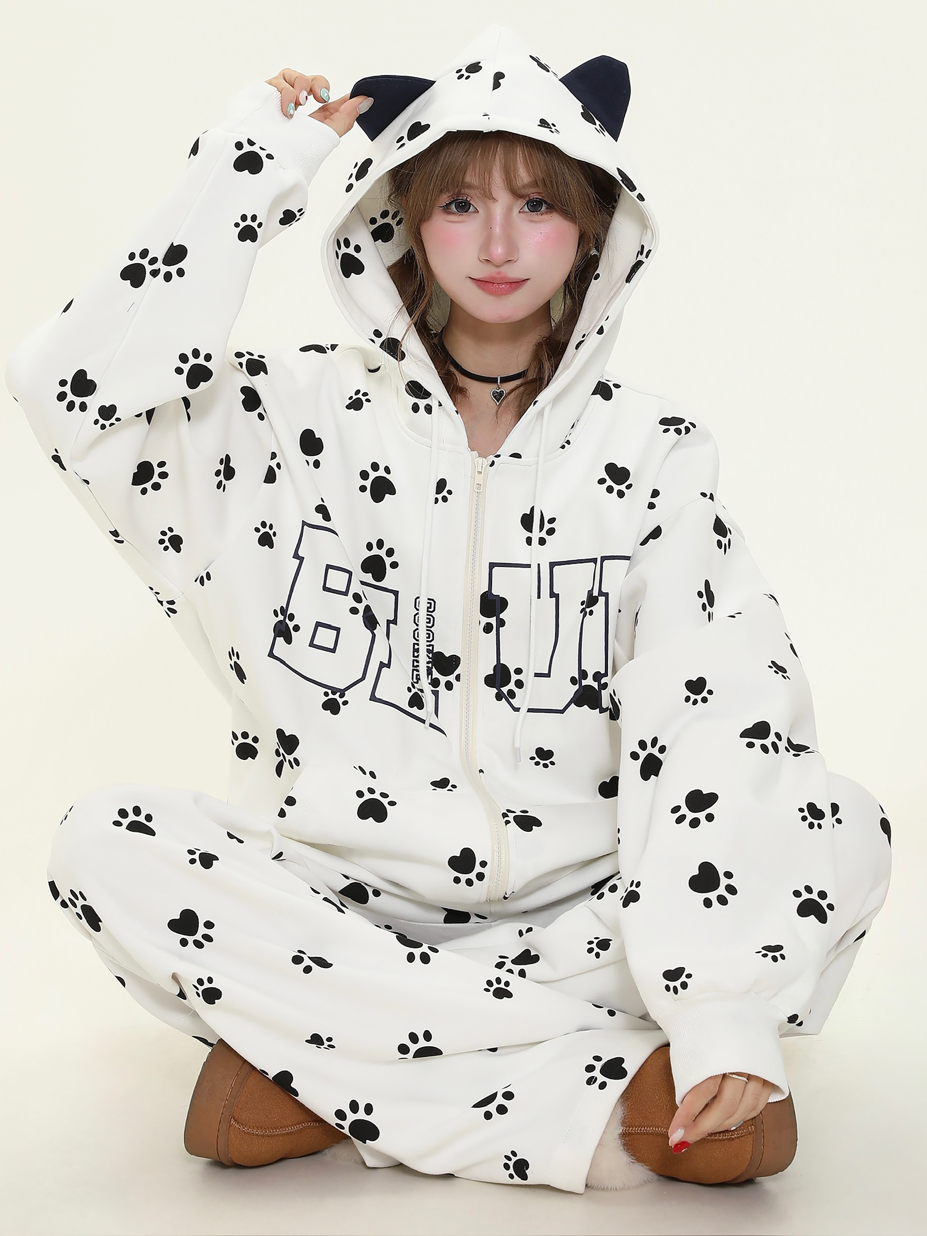 Cute Dog Paw Print Hoodie and Long Pants Two-Piece Set - Sweet Casual Outfit for Spring 2025, Perfect for Girls, Trendy Dog Lover Style