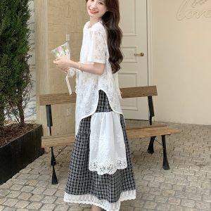 Elegant High-End Lace Short Sleeve Two-Piece Set with Long Skirt for Women - Trendy Summer Outfit, Stylish and Popular Fashion Choice