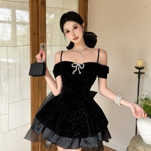 Elegant One-Shoulder Black Velvet Puff Skirt Dress - High-End French Style, Chic Temperament Fashion for Special Occasions