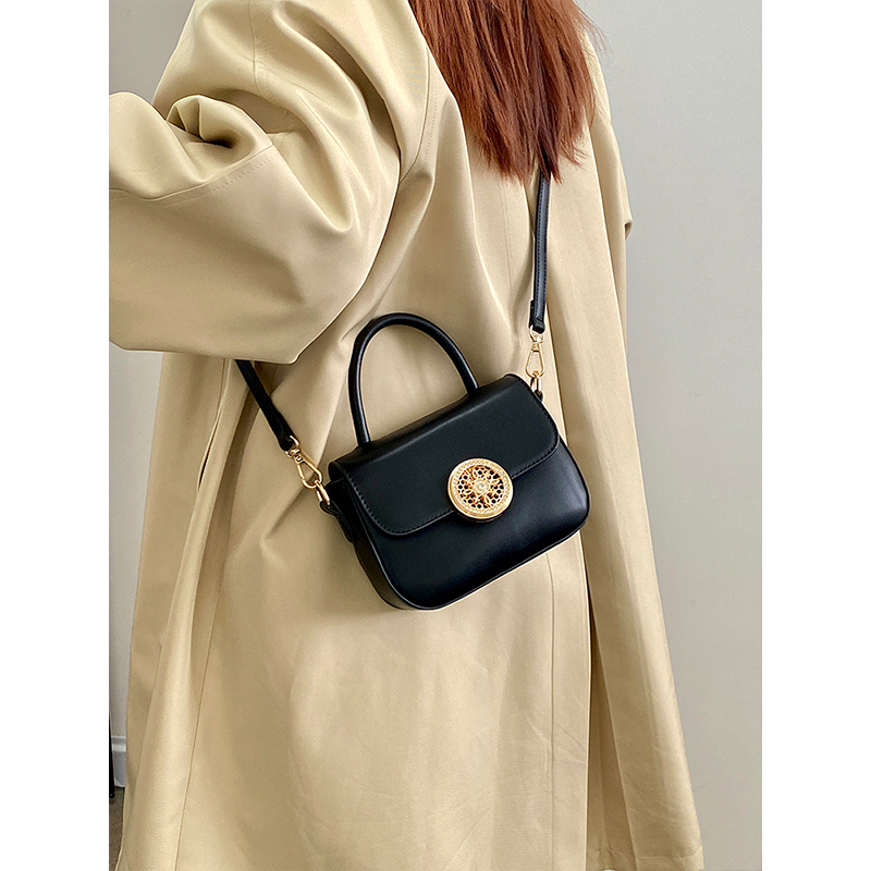 Fashionable Women's Handheld Saddle Bag - Versatile Small Crossbody Bag for Trendy Style, Perfect for Daily Use and 2025 Fashion Trends