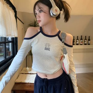 Fitted Long-Sleeve Y2K Top for Women, Slimming Design Ideal for Jazz Dancing & K-Pop Outfits, Trendy and Stylish