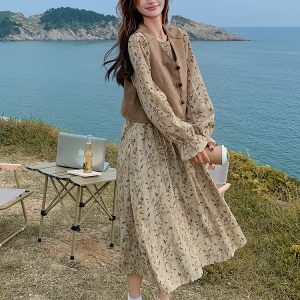 Floral Long Dress Set with Mélard Vest for Women - Autumn 2024 French High-End Style, Chic & Elegant Fashion