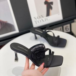 Floral Square-Toed Slippers for Women - Summer 2025 Outdoor One-Strap Sandals with White Slender Heels in French Fairy Style