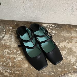 French Retro Pig-Nose Square-Toe Mary Jane Shoes for Women - Shallow Mouth Slip-On Loafers, Ballet-Inspired Style, Vintage Charm