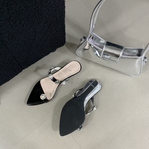 French Romantic Little Chanel Style Rhinestone and Pearl Roman Toe-Post Flat Sandals for Summer 2025 Women's Footwear