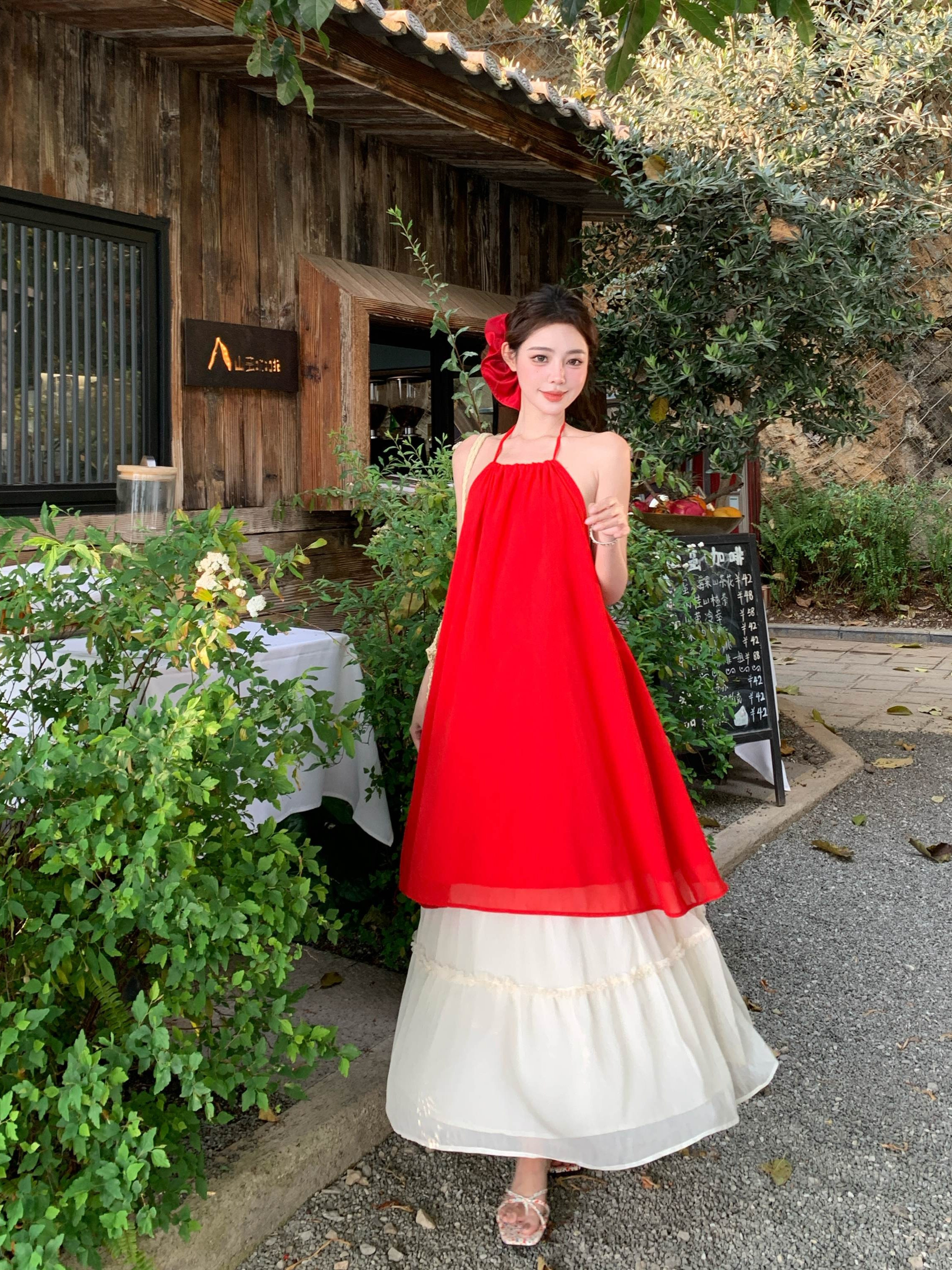 French-Style Red Halter Lace Mesh Skirt Two-Piece Set - Sweet and Spicy Vacation Outfit for Women