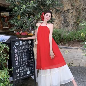 French-Style Red Halter Lace Mesh Skirt Two-Piece Set - Sweet and Spicy Vacation Outfit for Women