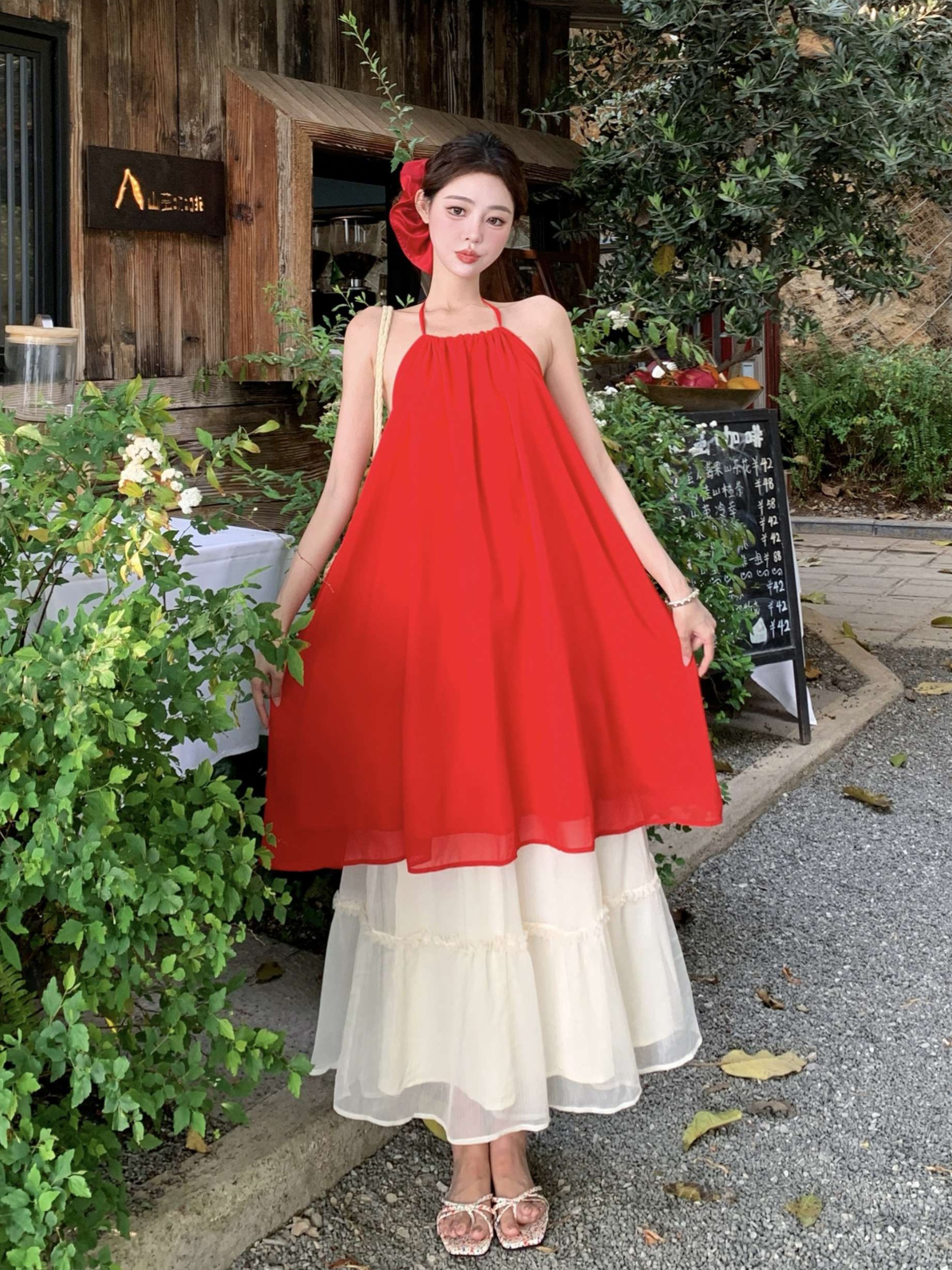 French-Style Red Halter Lace Mesh Skirt Two-Piece Set - Sweet and Spicy Vacation Outfit for Women