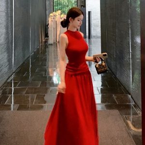 French Style Retro Chinese Zen Red Slimming Knitted Sleeveless Vest Top and Large Skirt Two-Piece Set for Women