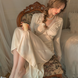 French-Style Women's Long Sleeve Nightgown, Sexy Court-Style Flannel Loungewear for Autumn and Winter, Princess-Inspired Design