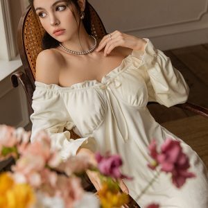 French-Style Women's Long Sleeve Nightgown, Sexy Court-Style Flannel Loungewear for Autumn and Winter, Princess-Inspired Design