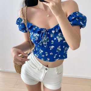 French Vintage Blue Floral Shirt with Square Collar and Puff Sleeves - Loose Slim Fit Short Sleeve Top for a Chic 90s Look